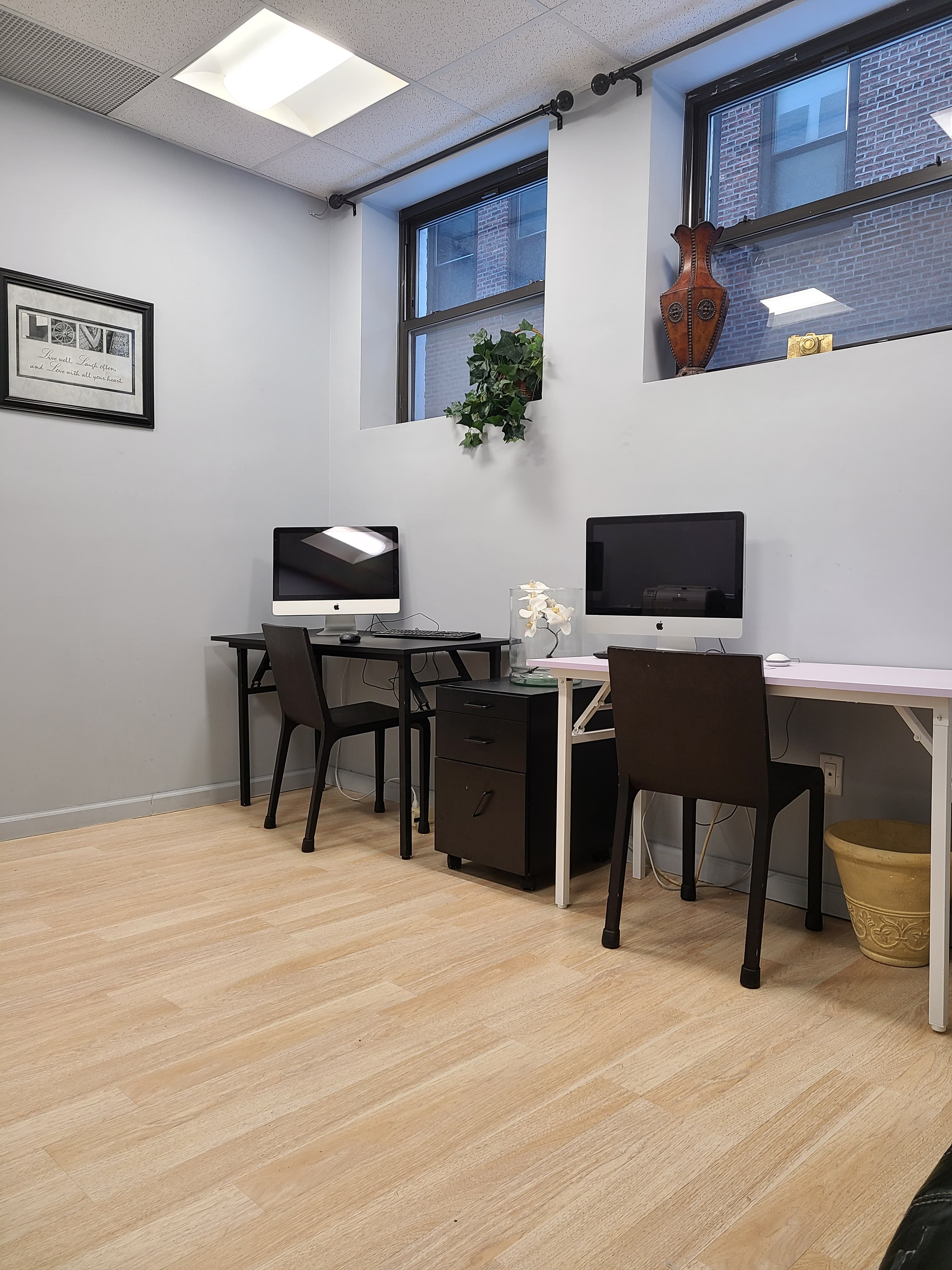 Commercial Office Suites for Rent - thumbnail 2